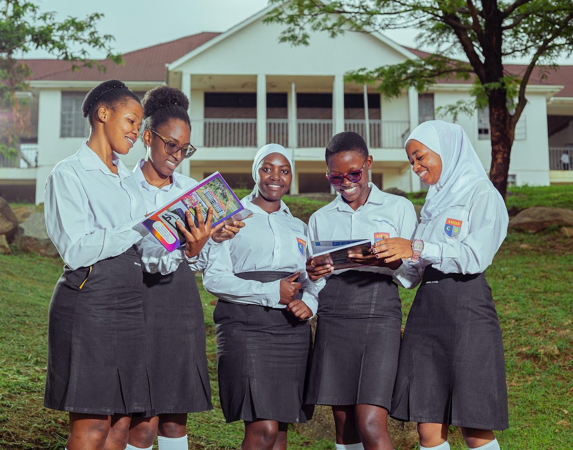 Students studying at Amus College